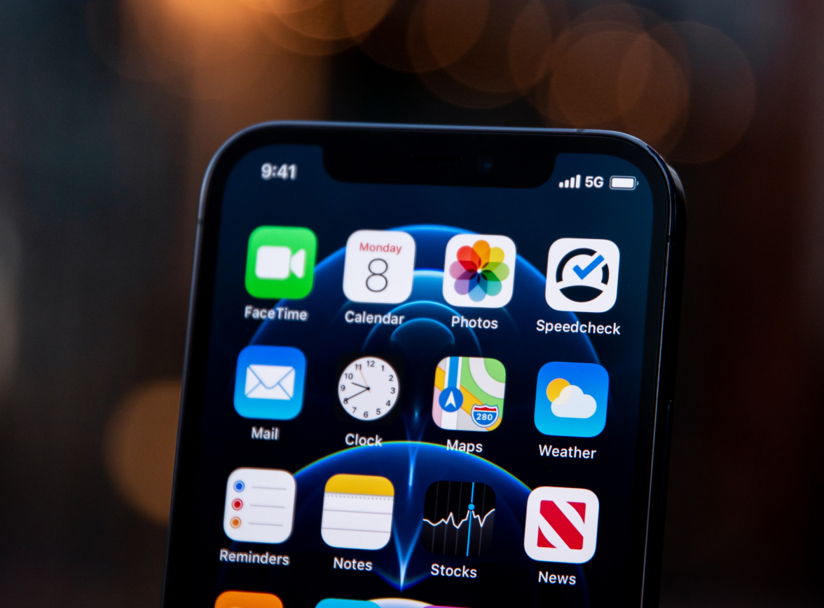 武汉苹果手机维修分享为什么 iPhone 12 在冬季会自动关机 